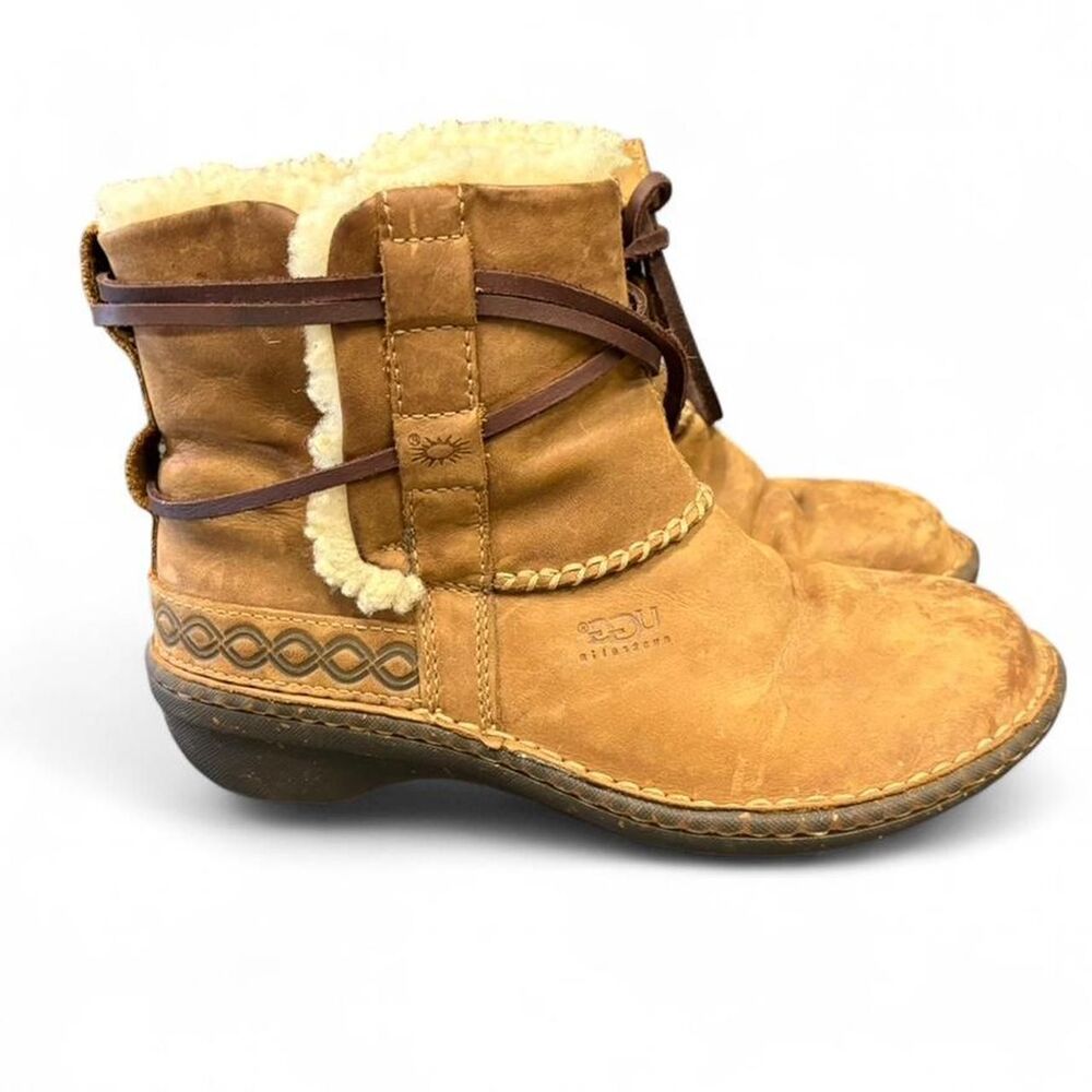 Vintage Rare Womens Ugg Suede Boots SZ 6